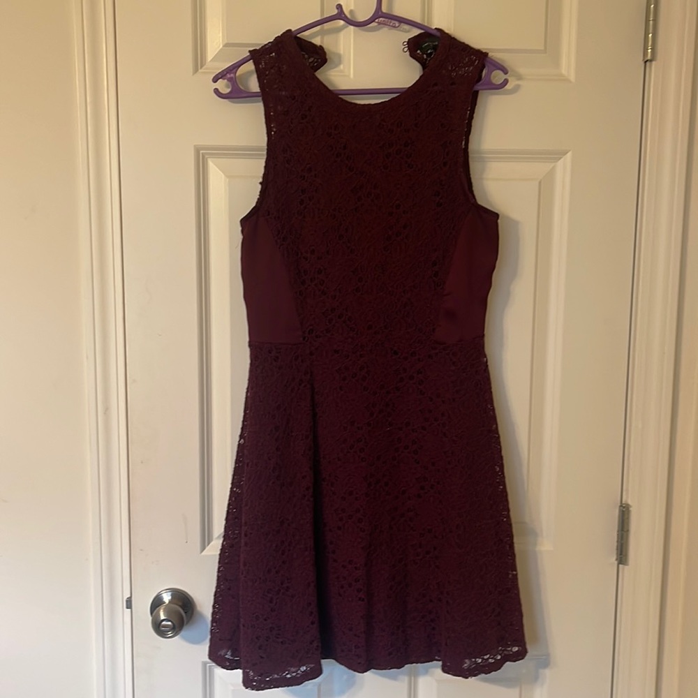 The Limited Women’s Sz. 8 cocktail dress (wine color)